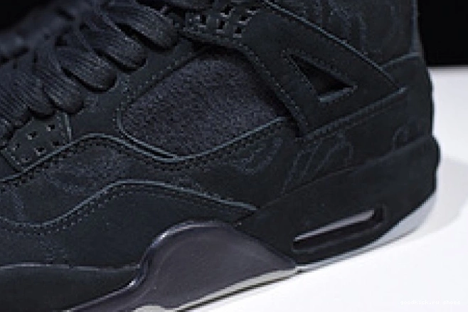retro 4 black Jordan 001 Nike 930155 Air kaws 0824